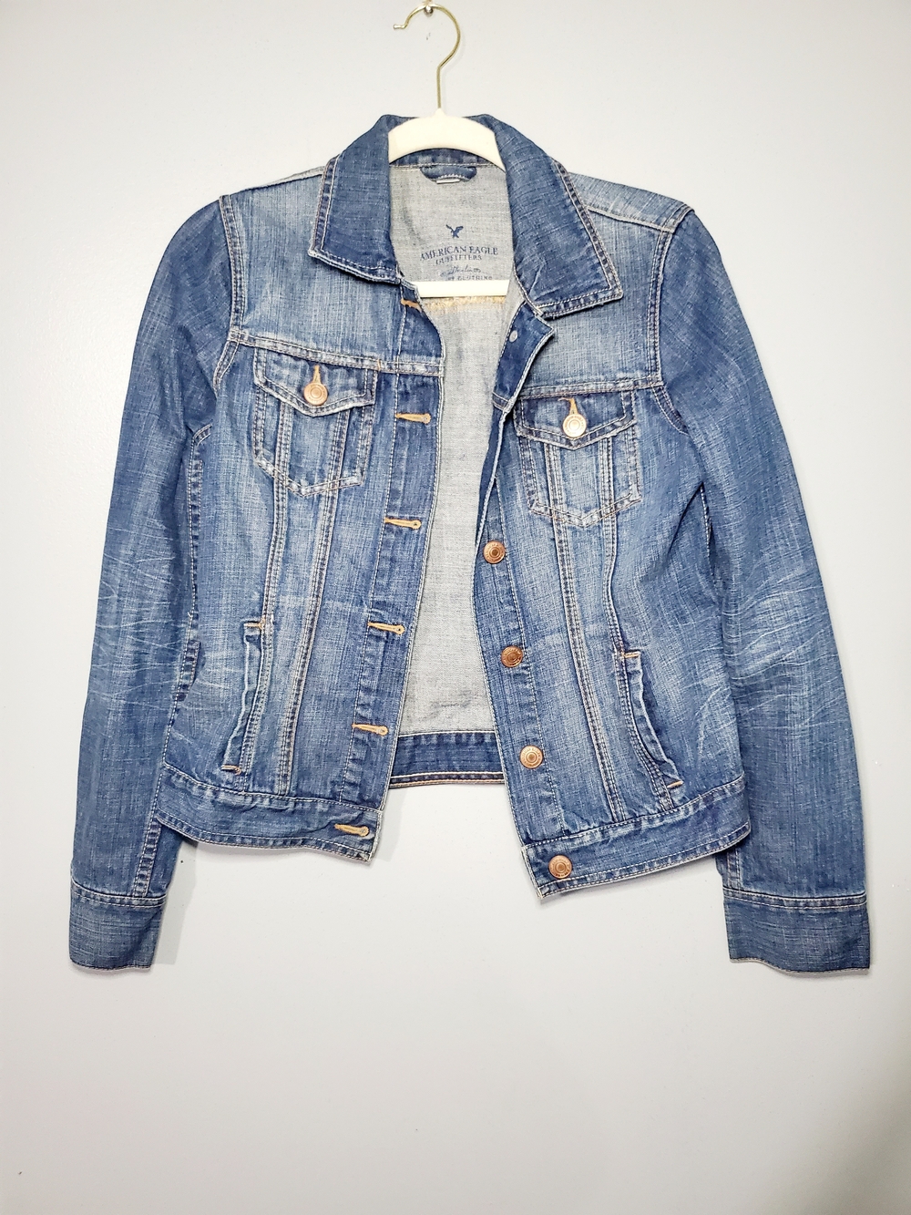 American Eagle Outfitters Vintage-Inspired Denim Jacket 100% Cotton Medium - Picture 3 of 11